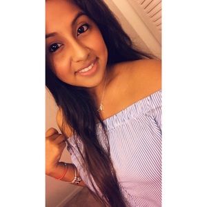 Meet your Posher, Rebeca